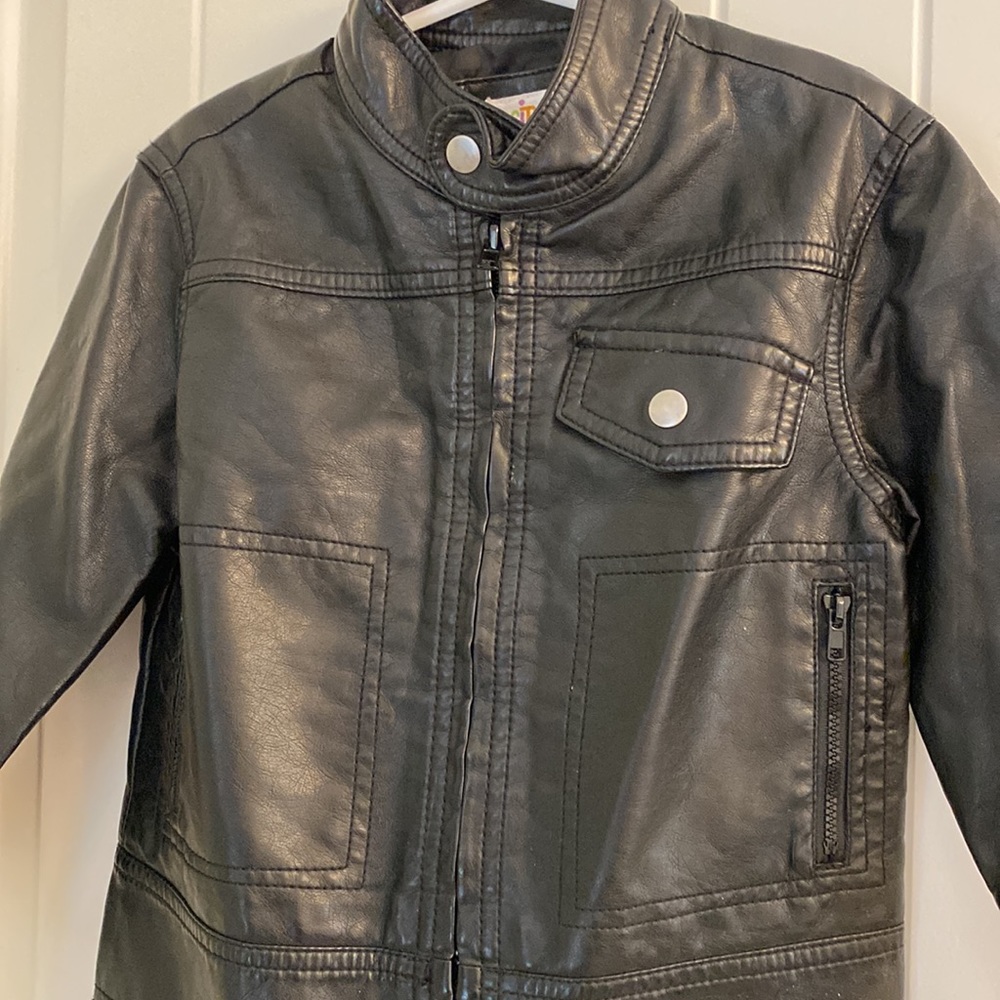Girls toddler black fake leather jacket - Picture 2 of 3